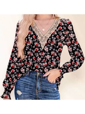 Naggoo Bubble Sleeve V-neck Blouse with Lace Trim Floral Black NWT